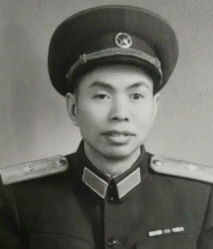 朱家胜将军因此,军中有人还笑传:要是从节俭程度来评定军衔,朱家胜