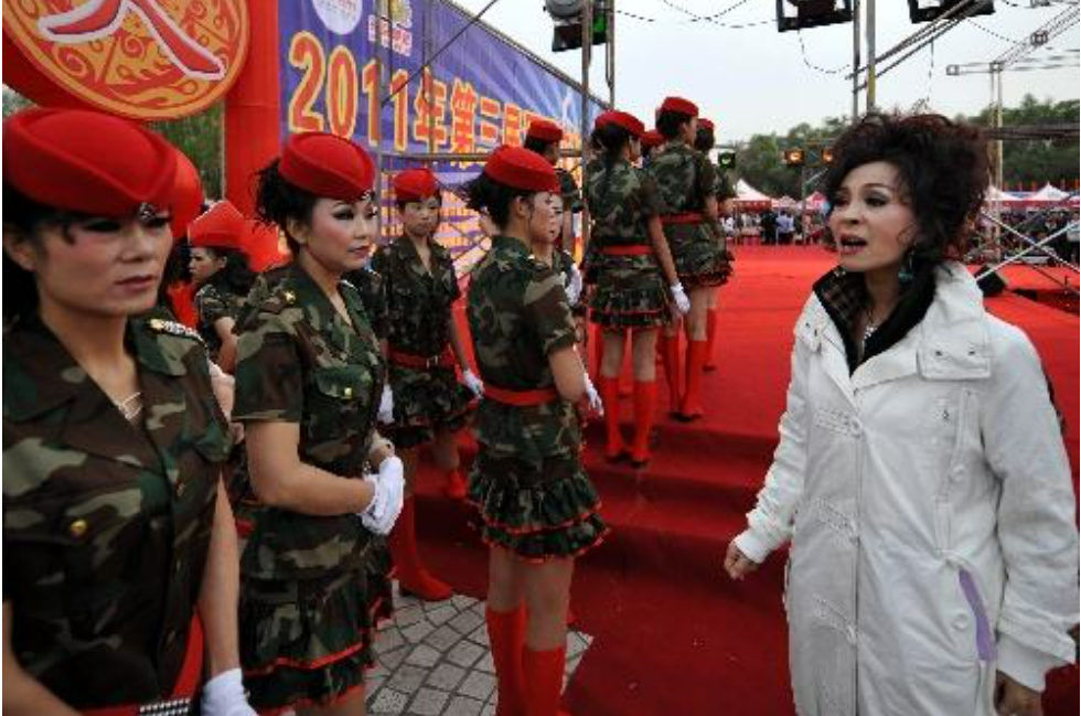 不老女神樊丽君为美貌36年不吃晚饭5年抗癌共经历31次放化疗