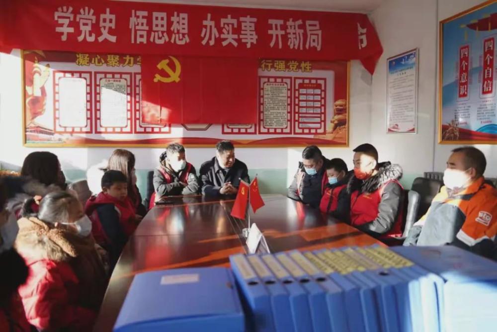 宁武县志愿者协会在余庄乡大木厂村慰问困难群众和防疫工作人员 腾讯新闻