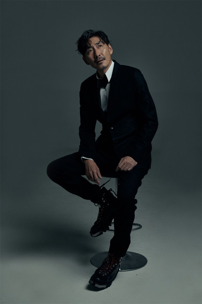 输赢热播张子健最新写真演绎复古雅痞风