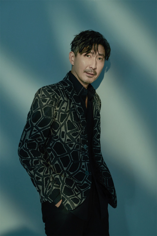 输赢热播张子健最新写真演绎复古雅痞风