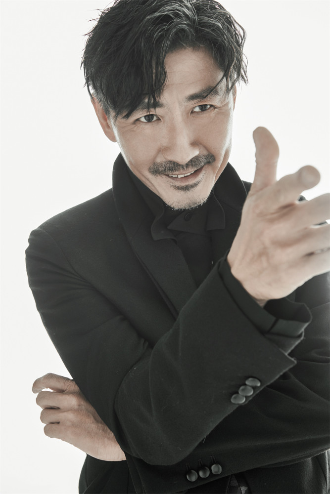 输赢热播张子健最新写真演绎复古雅痞风