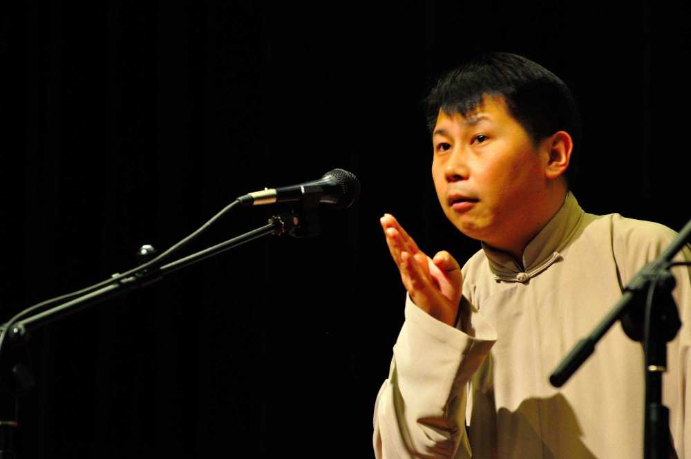 "国家一级演员"何云伟,终于找对"路子"了,他不说相声,竟然开始拍戏了