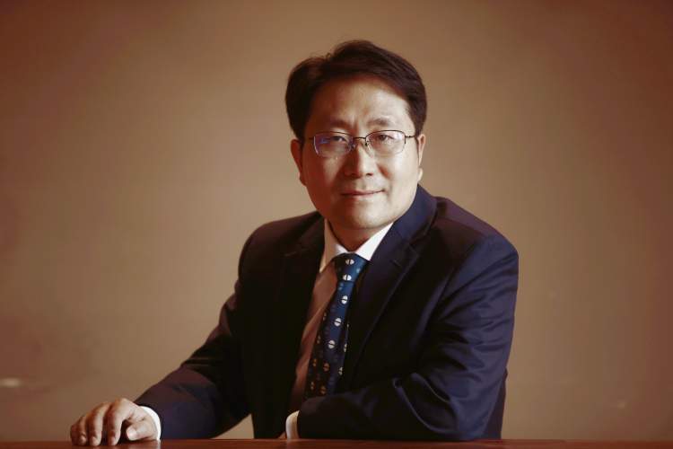 刘海波,山东人,2003年获复旦大学文学博士学位, 现为上海大学上海电影