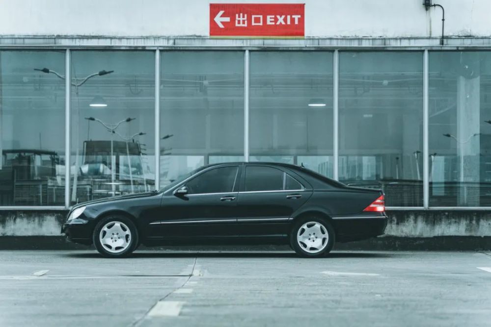 饱受争议的华尔街之狼奔驰s280w220高光车影