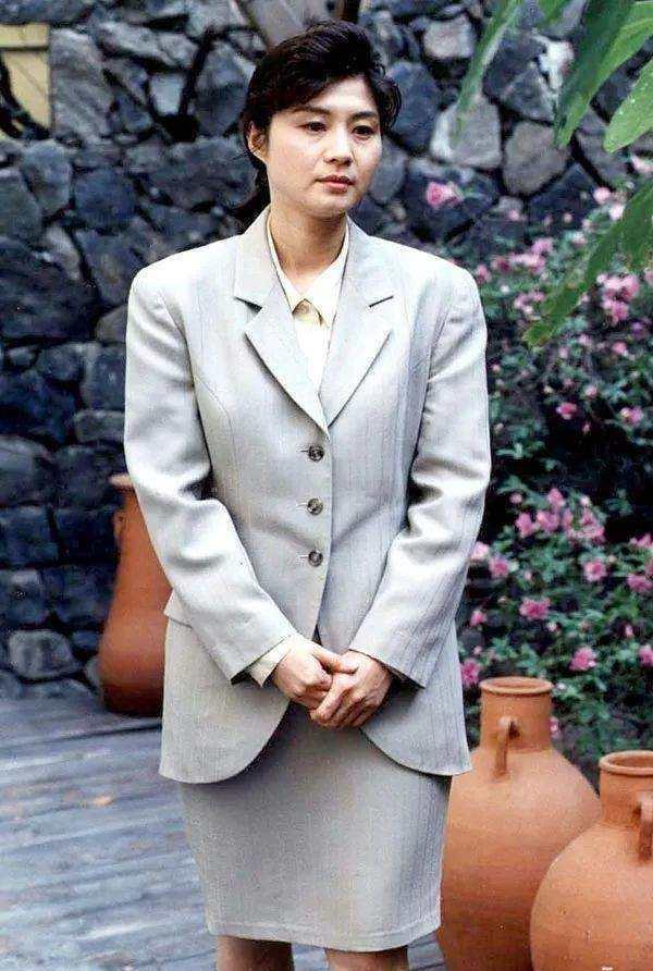 朝鲜高干子女1987年参观韩国首尔农民工吃的比平壤高级干部都好