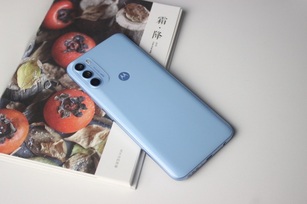 699元摩托罗拉G71测评：澎湃性能大屏旗舰，影像系统更惊艳"