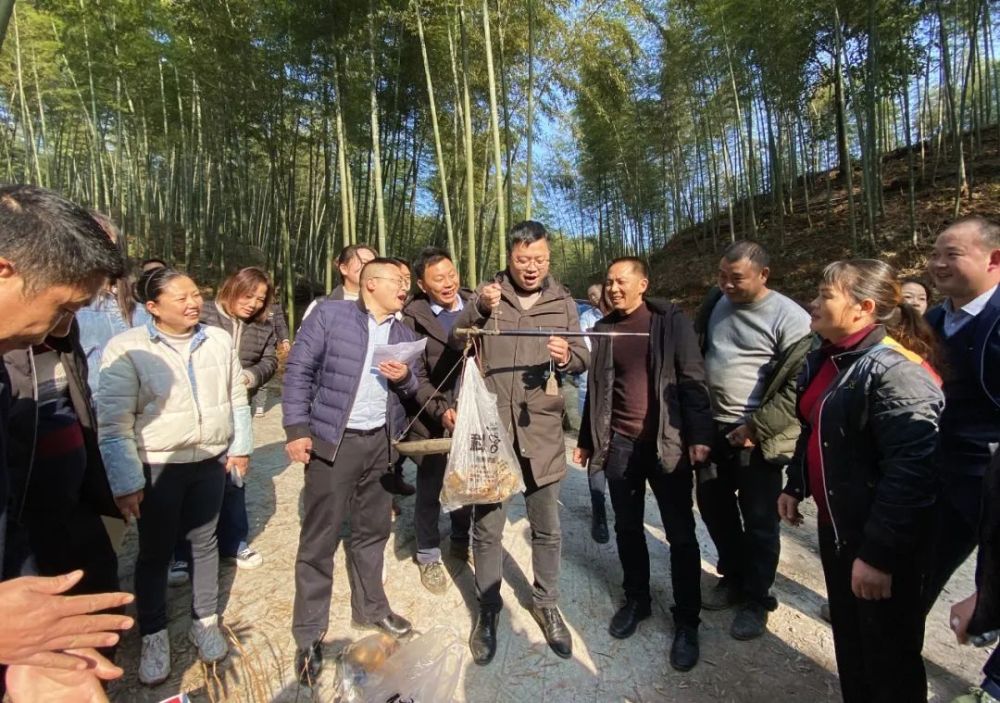 白云乡举办首届冬笋采挖技能比赛