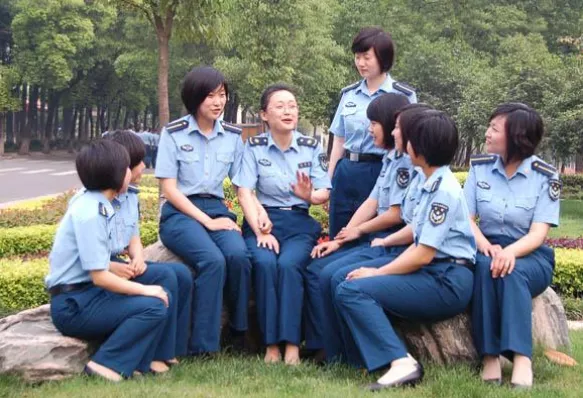 女生报考军校_腾讯新闻
