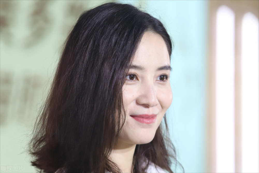 娱乐圈气质非凡的四位女明星迪丽热巴上榜你心中的女神是谁