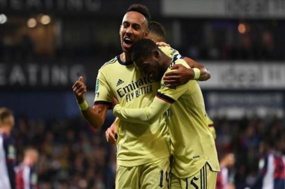英超 5-0，又赢了！欧洲豪门持续狂飙，15射7中，反超2死敌，扎心皇马