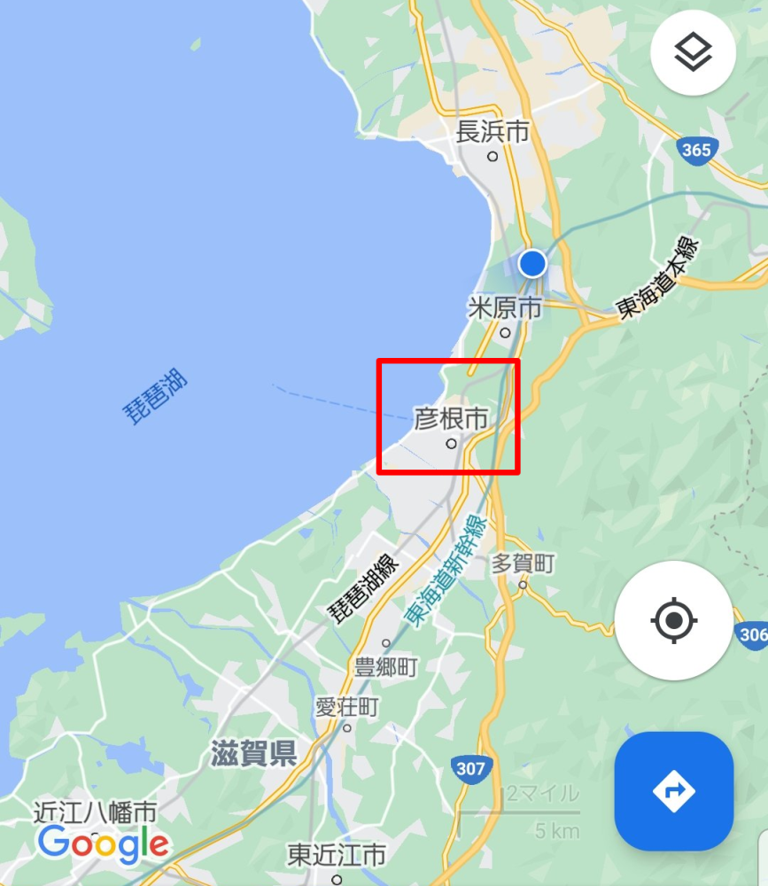 滋賀縣彥根市位於琵琶湖東岸,往年是比較少降雪的地區,以前積雪頂多