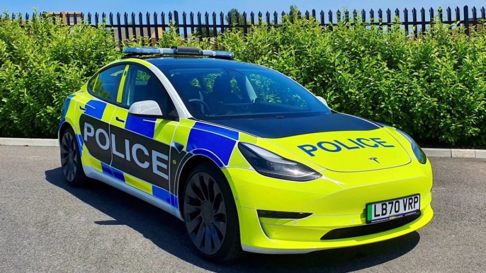 英国警方正在测试特斯拉Model3并取得极佳的结果先行词既指人又指物时