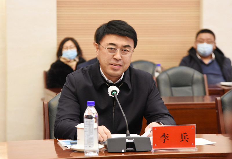 陈志清,宝泰隆新材料股份有限公司董事长焦云,总裁李清涛出席签约仪式