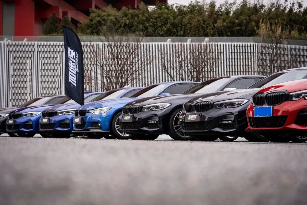 活动回顾12月25日宝马3系合影漂移