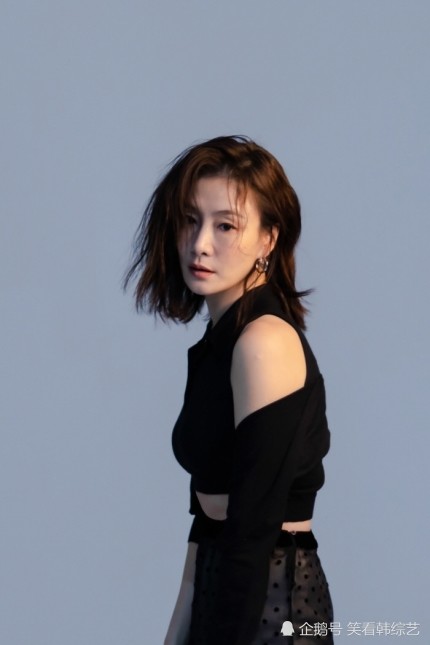 《正在分手中》朴孝珠,通过画报展现性感反转魅力