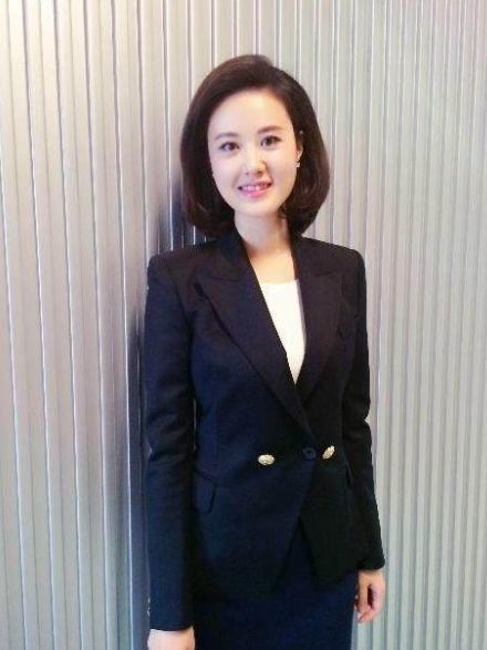 她是重庆"最美"的高考状元,如今成为央视主持人,39岁依然单身【图文】
