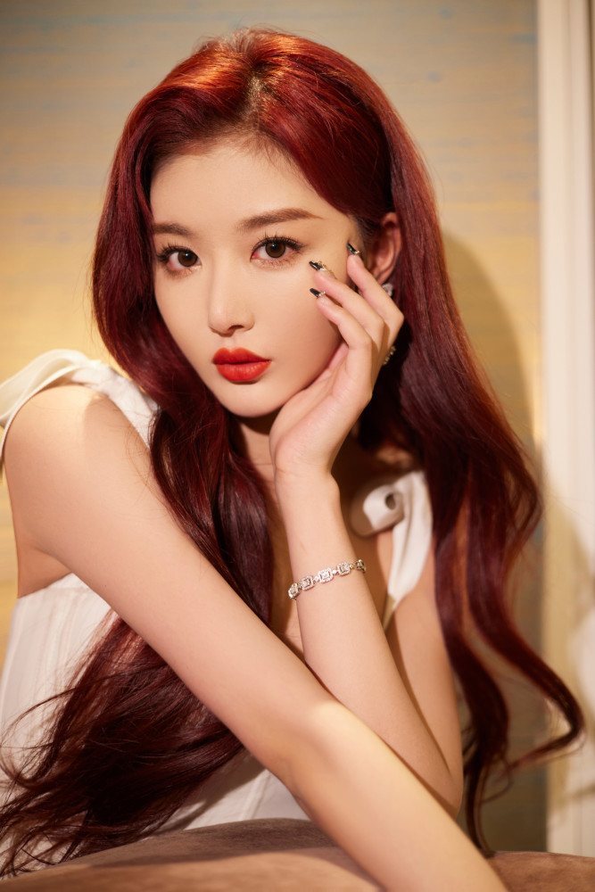 孔雪儿媚到骨子里