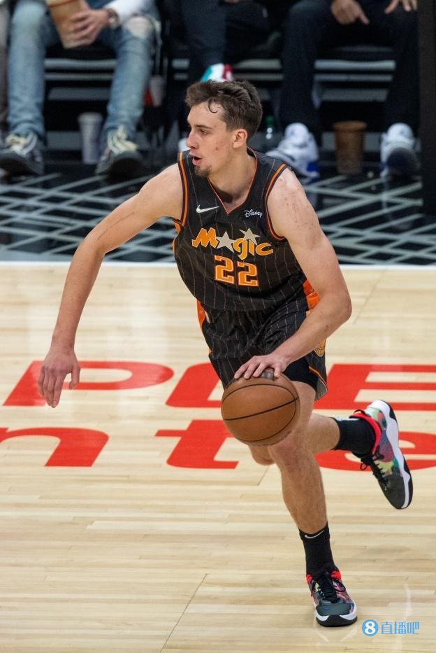 小瓦格纳以5050100命中率砍下30魔术近31年来首位新秀