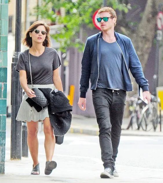 身高157,还有点小肌肉的科尔曼 冬季搭配可爱又好看|珍娜·科尔曼