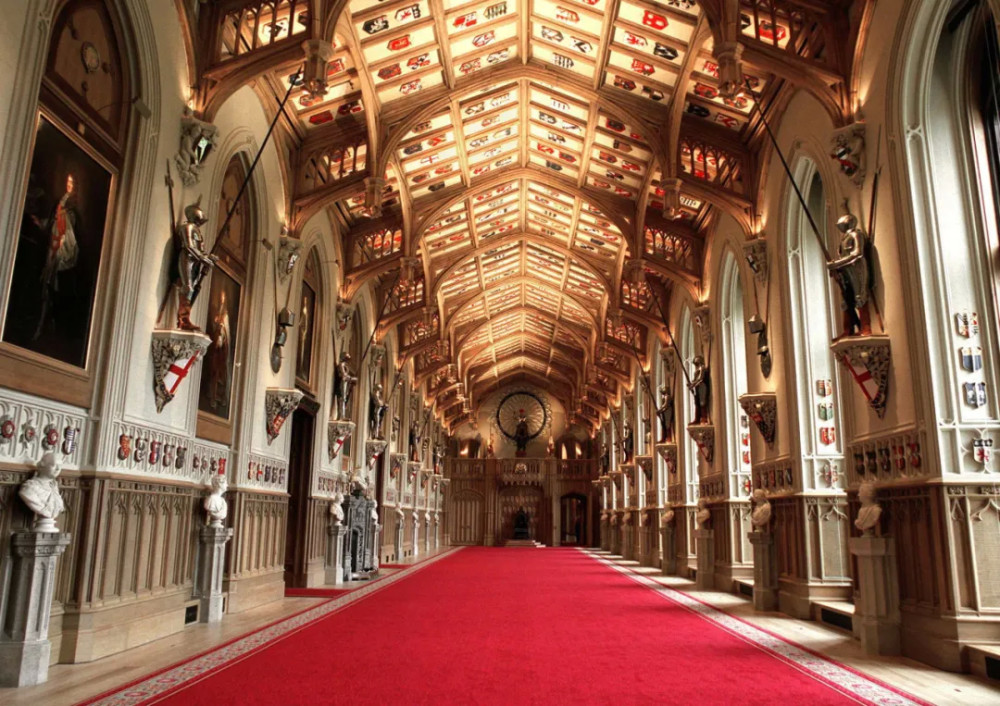 英国皇室有多少豪宅白金汉宫估价多少