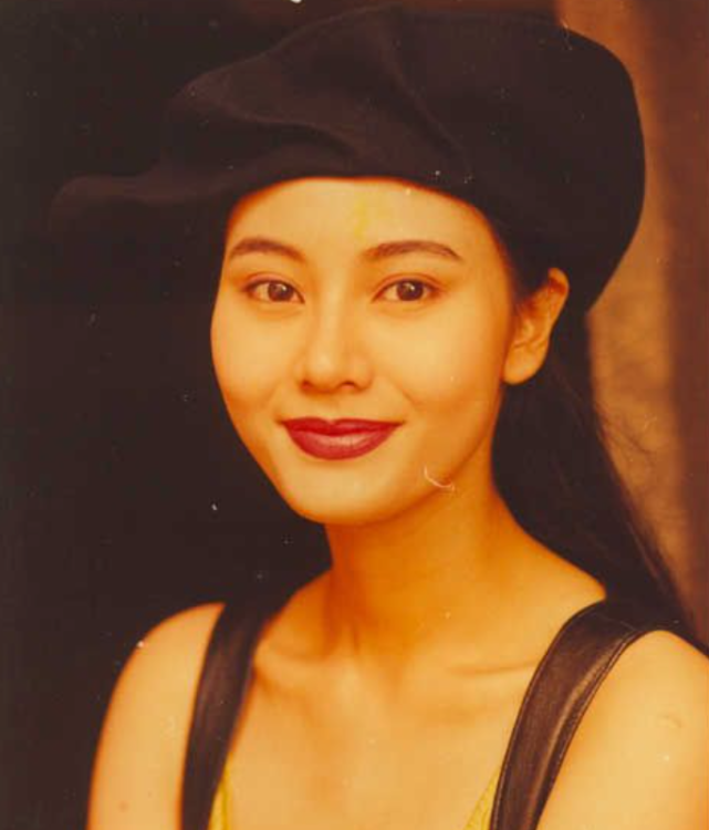 李嘉琪香港的港姐冠军年轻时漂亮到众多富豪追求