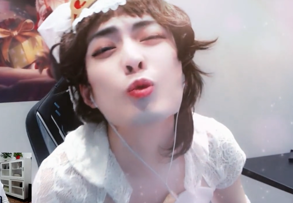 赖神和北慕打赌输了赖神愿赌服输穿白丝cos小乔纯白花嫁