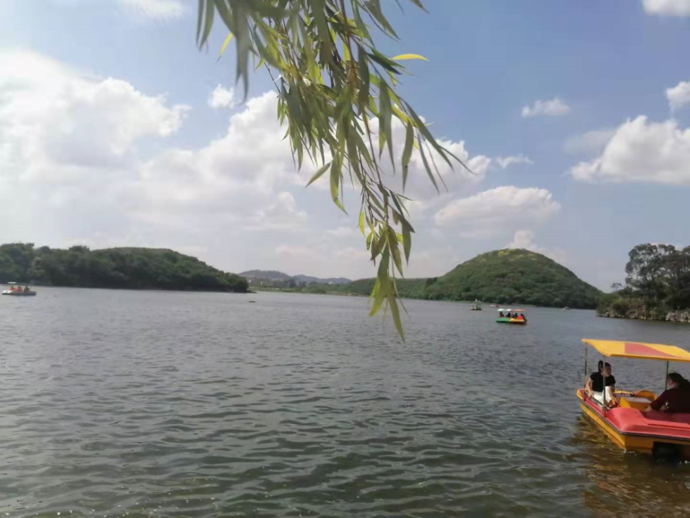 砚山黄金海岸又拍电影啦元旦期间可以和明星交流合影