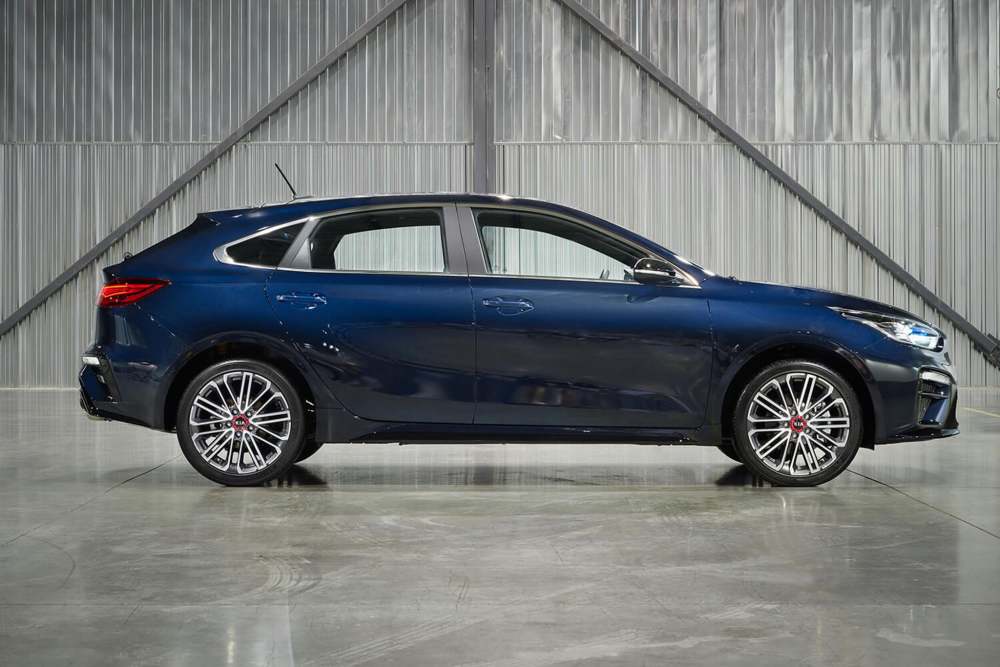 2021年起亚福瑞迪forte5gt评测并非小钢炮的掀背车