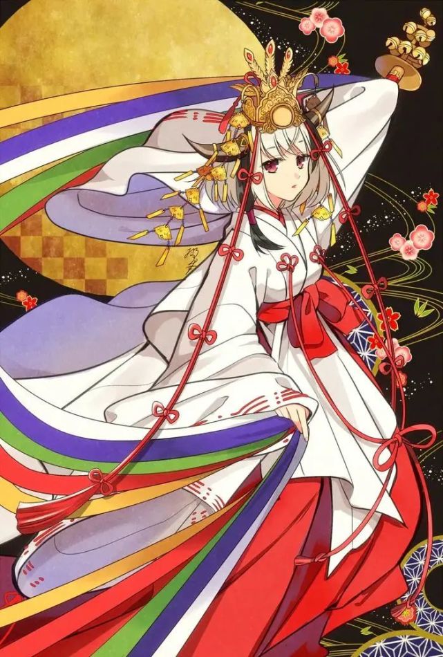 本职巫女在祭典,婚庆等正式场合,还会穿着千早外衣及众多装饰品跳舞.