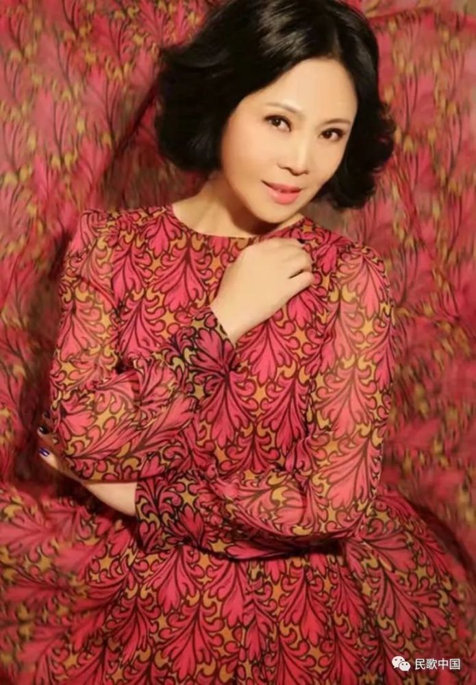 者袁冬,陆军政治部(前北京军区战友文工团)军旅歌唱家,国家一级演员