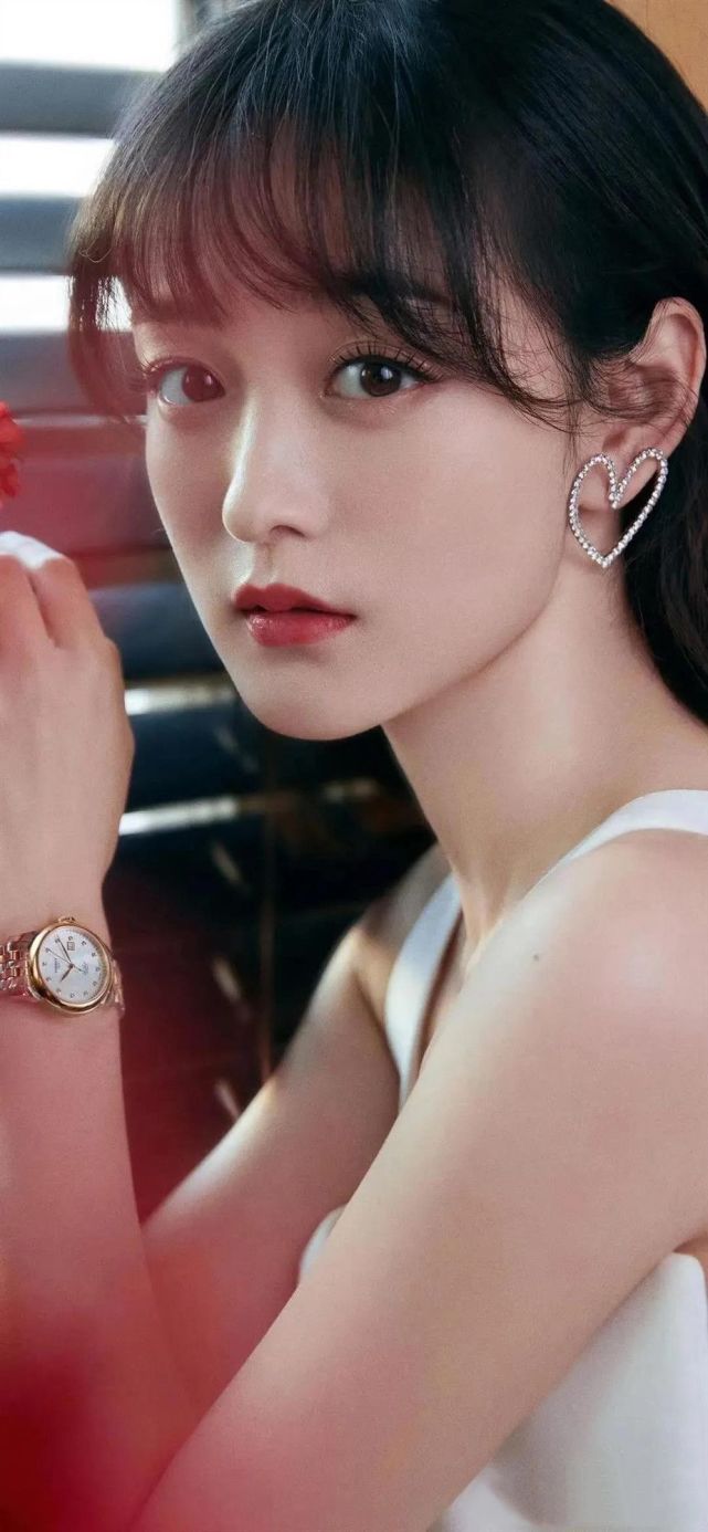 何泓姗,演技和实力并存的宝藏女孩