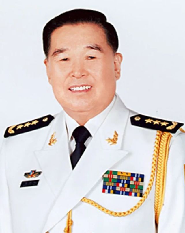 他当了七年总后勤部政委51岁升少将56岁升中将63岁升上将
