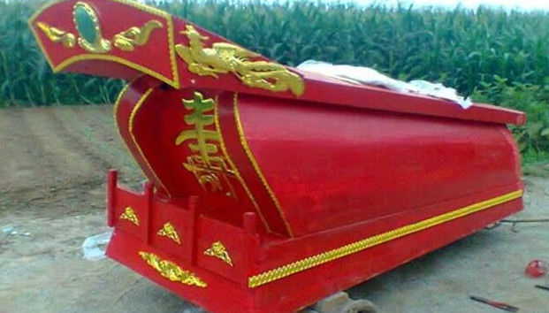 在中国史上5种棺材葬5种人为何还会有红色的棺材呢