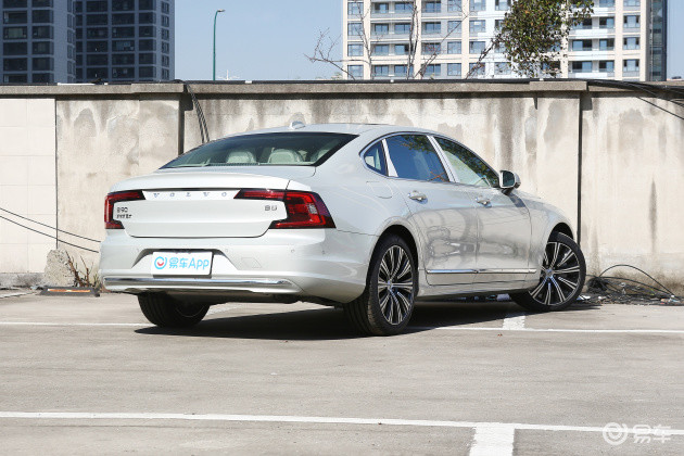 【鲨向新能源】沃尔沃s902.0t前置前驱车型来了 售价亲民_腾讯新闻