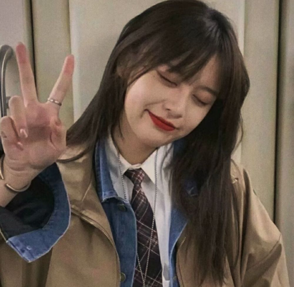 招桃花ins风小众温柔气质女生头像17