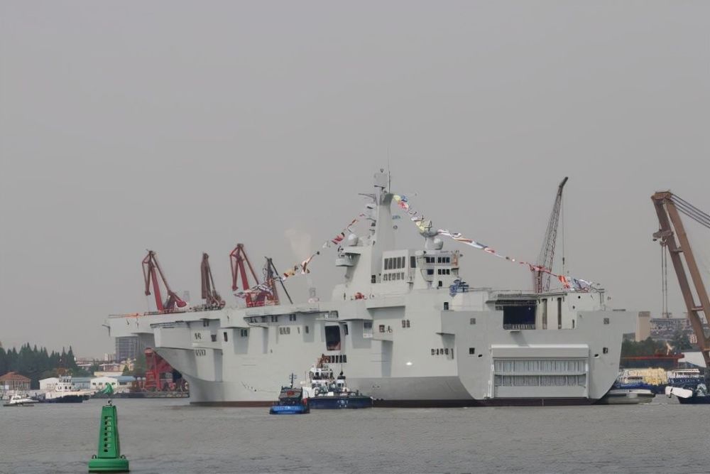 第二艘075型登陆舰登场定名广西号广西网友痛失航母命名权