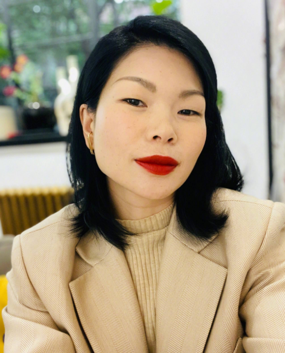 网友留言"眯眯眼"恶评!模特吕燕发自拍怒怼:这年头就是爱谁谁