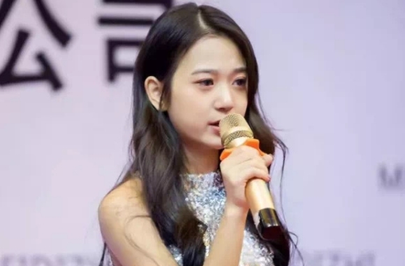 某音第一诈骗犯张曼如创业两年身价78亿成最年轻董事长