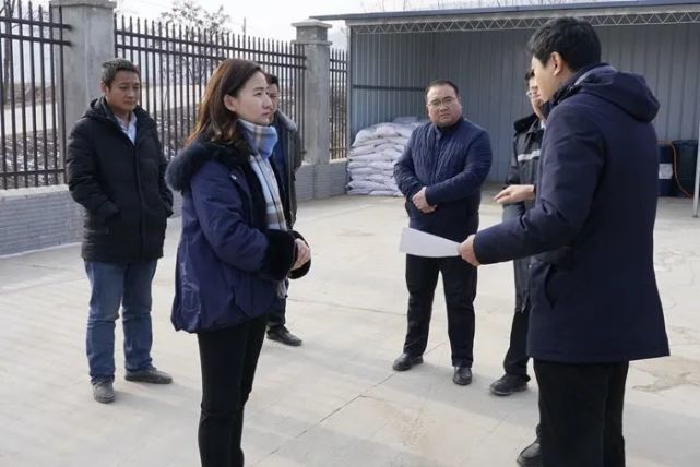 12月28日,静宁县委副书记,县政府县长王蕾带领县政府办,平凉生态环境
