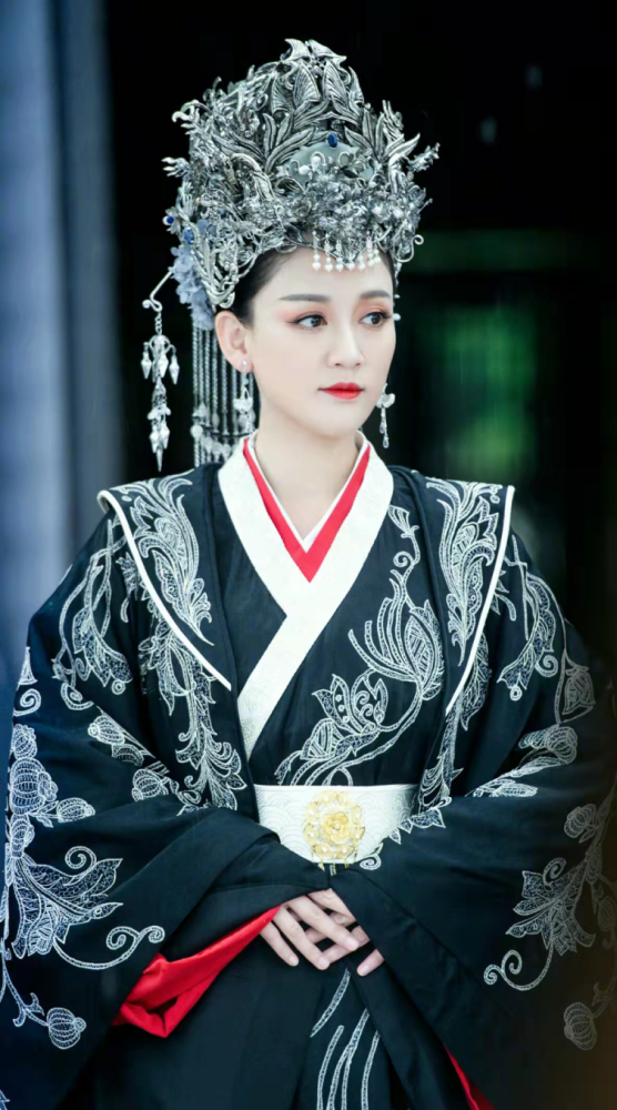 独孤皇后独得恩宠,所以独孤皇后也格外讨厌宠妾灭妻的人,偏偏太子杨勇