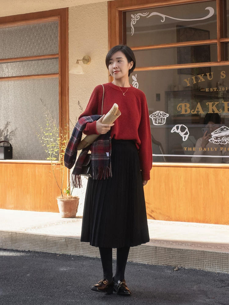 30＋女性看过来！今年流行“圆领毛衣”，简约设计穿出气质女人味滨州哪家英语辅导机构好