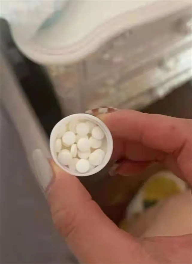 女子吞下安眠药紧锁电子门,危急时刻民警猜出密码|民警|张晴宇|盈盈