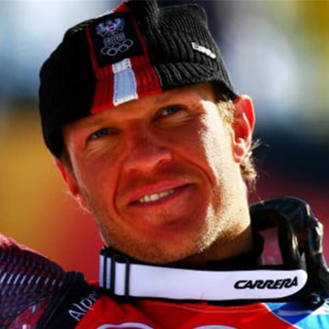 奥地利滑雪运动员赫尔曼·迈耶在15岁时,因身体原因暂别了滑雪赛场.