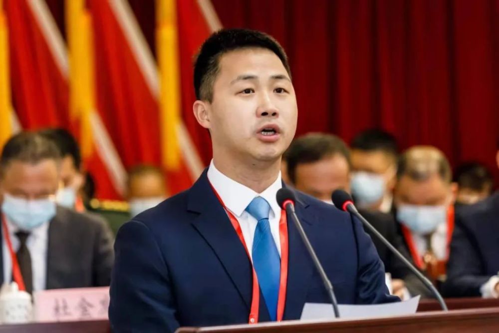 泉州3位85后县市区政府主官泉州籍85后当选漳州长泰区区长