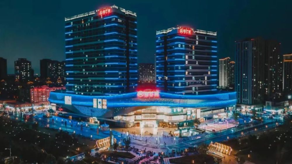 集大型超市,时尚休闲,主题餐饮,影院娱乐等业态于一体锦艺城购物中心