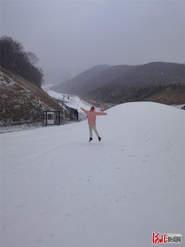 北京冬奥组委志愿者部实习生王嘉悦:身兼两项工作 做一名工作"小能手"