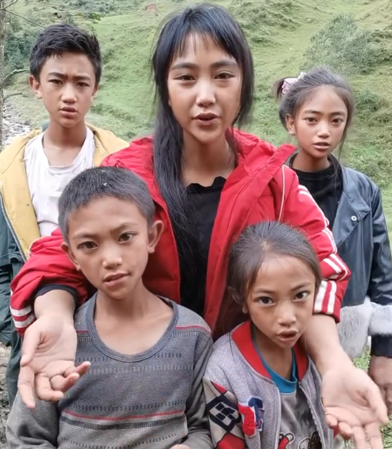 凉山孟阳靠卖惨涨粉百万,直播像野人私下是名媛,网友:脸皮真厚_腾讯