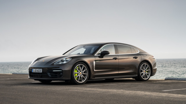 保时捷帕拉梅拉panamera4sehybrid不会让纯粹主义者失望的插电混动超