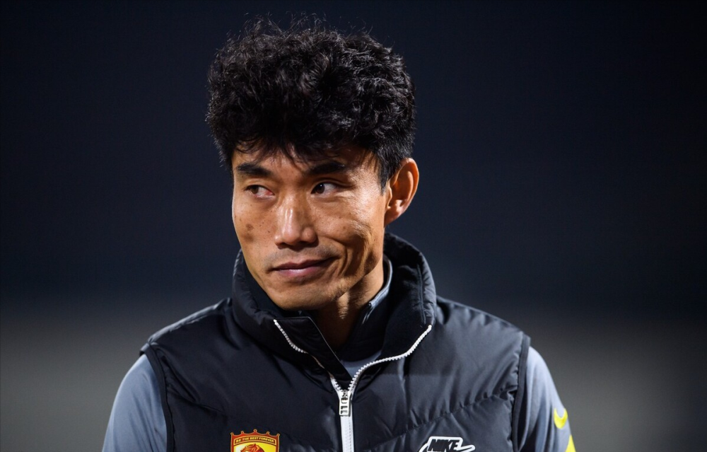 和谭凯元两人加起来都不到38岁,外加之后换上候煜还有17岁的吴俊豪